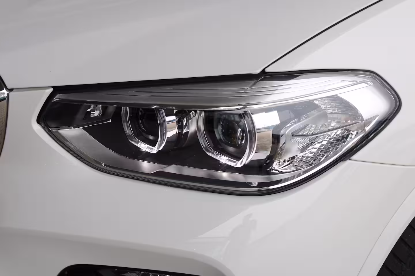 BMW X3 xDrive30e High Executive | M-sport | SOH 86% | Head-up display | Lederen bekleding | Memor
