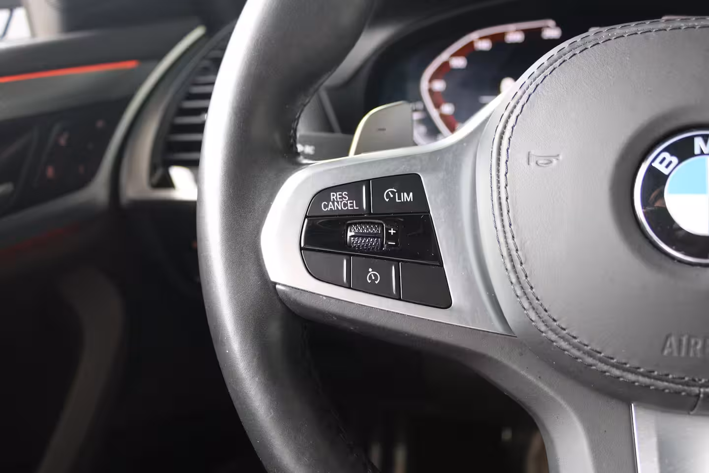 BMW X3 xDrive30e High Executive | M-sport | SOH 86% | Head-up display | Lederen bekleding | Memor