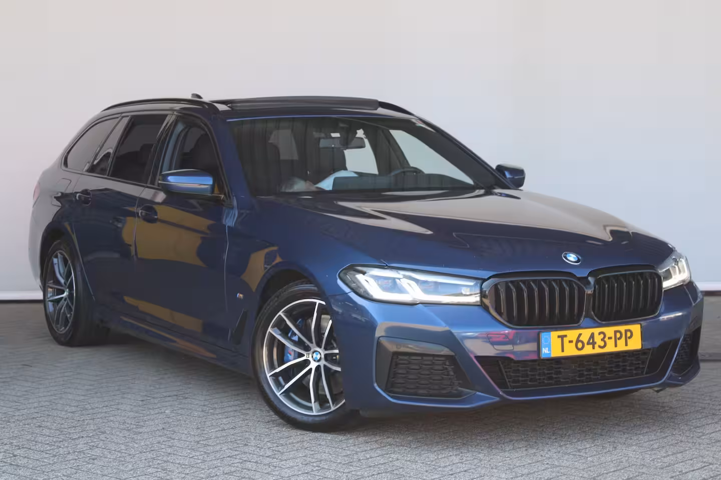 BMW 5-serie Touring 530e xDrive High Executive | M Sport | SOH 83% | Alcantara bekleding | Harman kardon audio