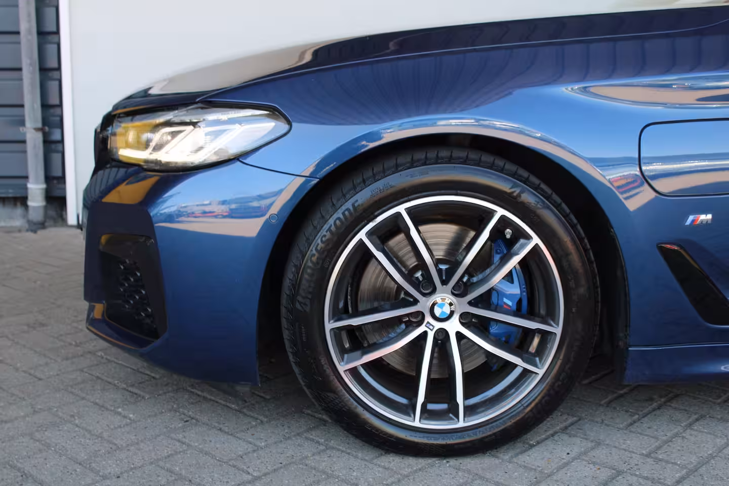 BMW 5-serie Touring 530e xDrive High Executive | M Sport | SOH 83% | Alcantara bekleding | Harman kardon audio