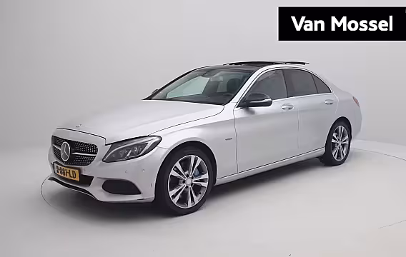 Mercedes-Benz C-klasse 350 e | Panoramadak | Stoelverwarming | Navigatie | Lederen Bekleding | Climate Control |