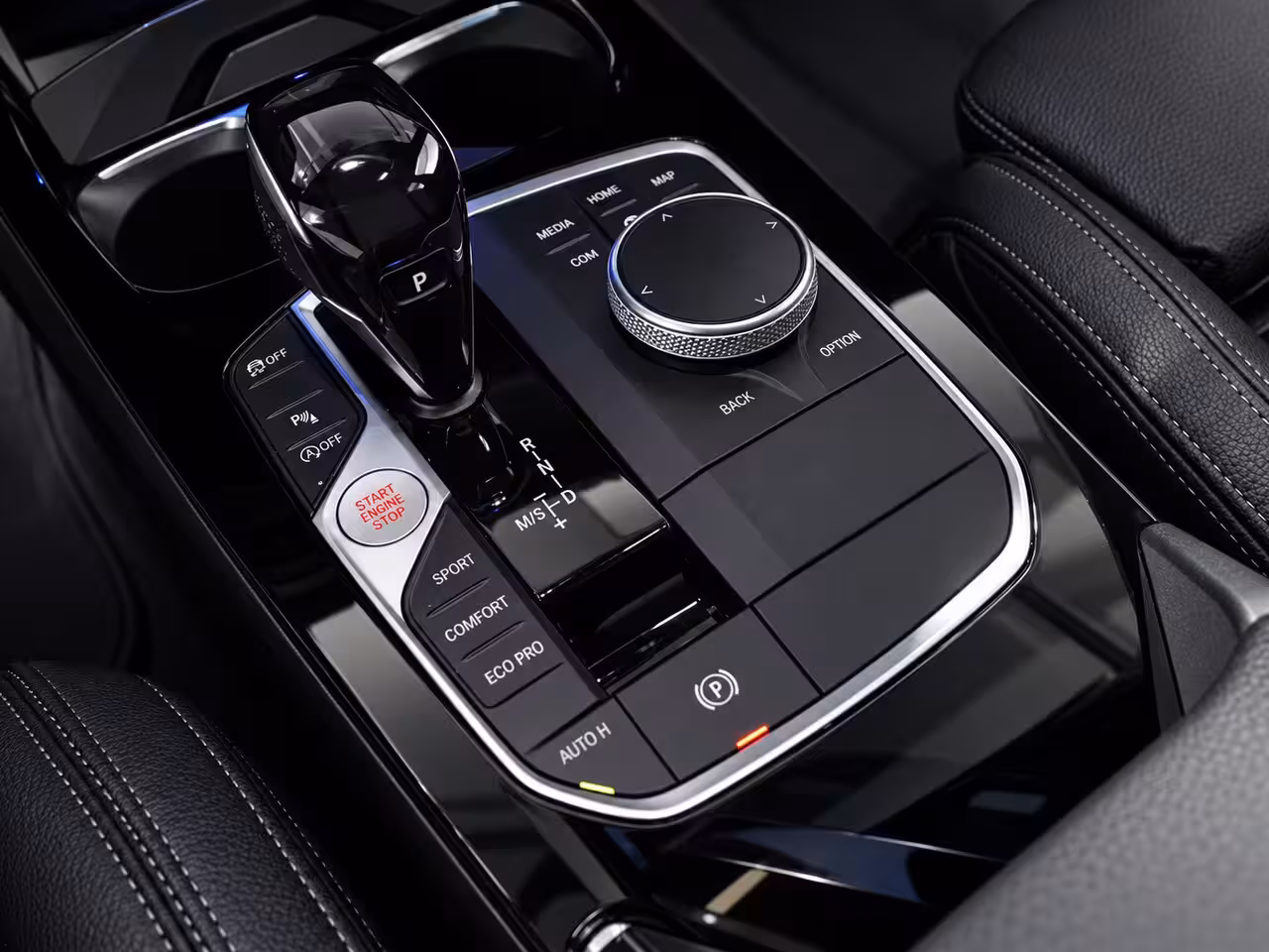 BMW 1-serie 118i | M Sport. Pro | HuD | Harman Kardon | KUIPSTOELEN