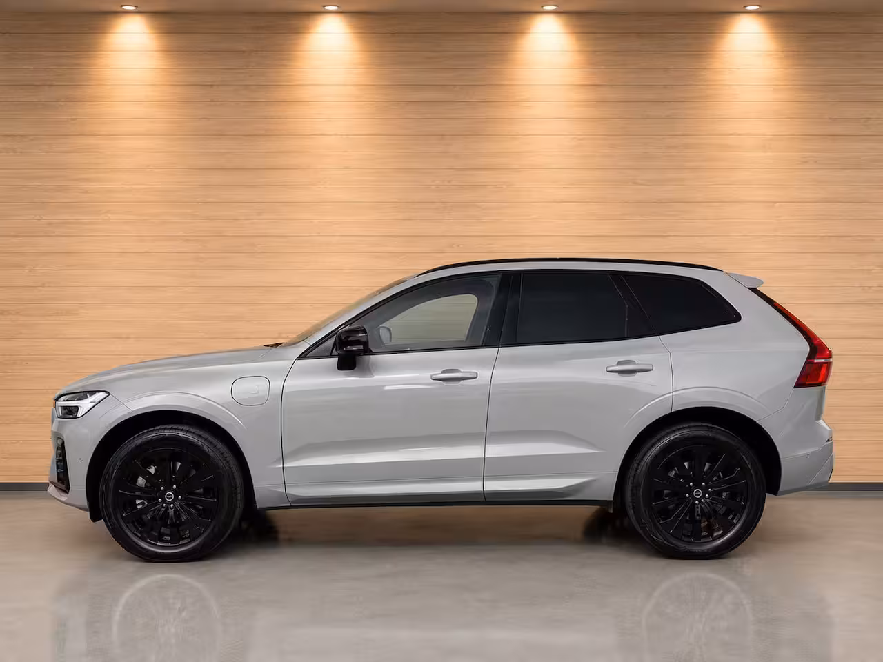 Volvo XC60 2.0 T8 Plug-in hybrid AWD Plus Black Edition