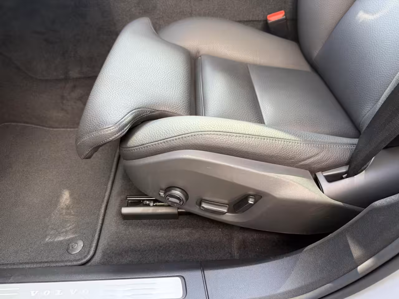 Volvo XC60 2.0 T8 Plug-in hybrid AWD Plus Black Edition