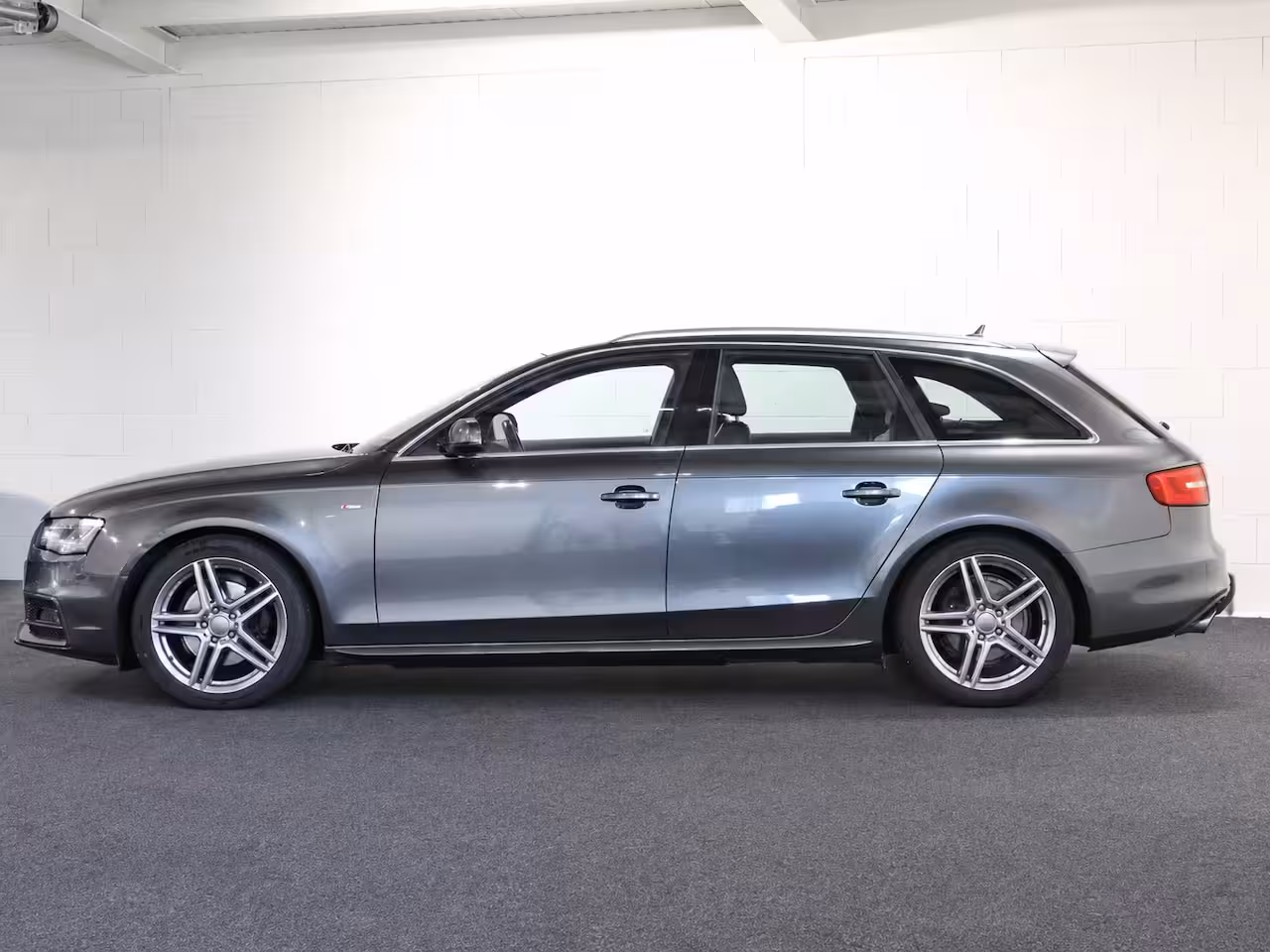 Audi A4 Avant 1.8 TFSI S Edition | B&O | Trekhaak | Cruise Control