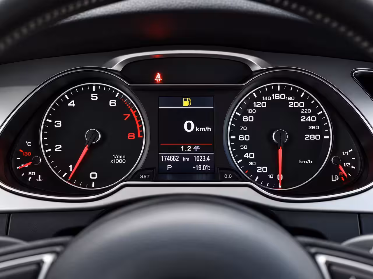 Audi A4 Avant 1.8 TFSI S Edition | B&O | Trekhaak | Cruise Control
