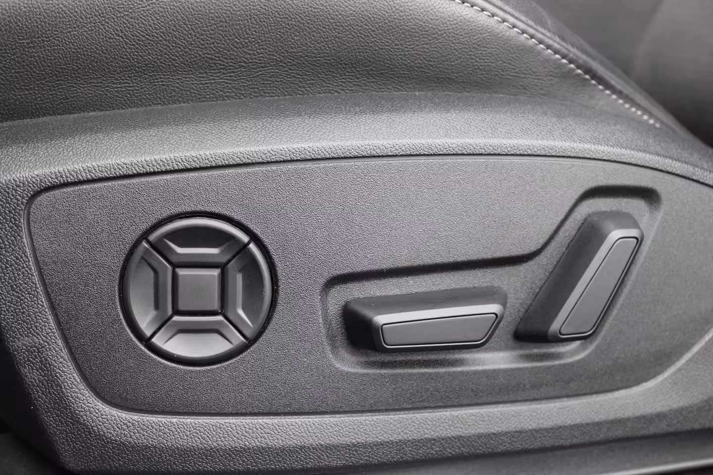 Audi Q3 45 TFSI e 245PK S edition 100% SOH |PANO-DAK|MEMORY-SEATS|360-CAM|