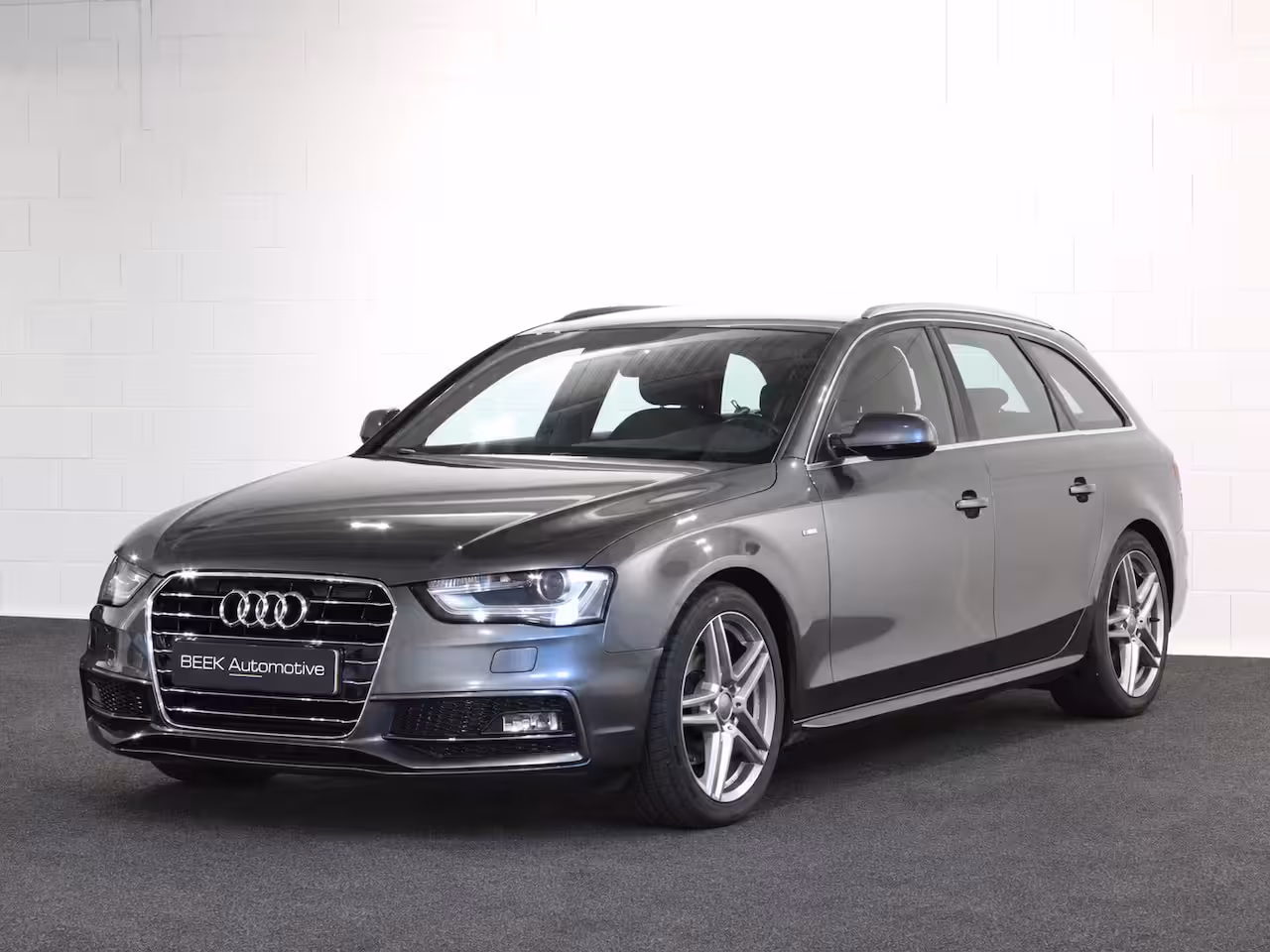 Audi A4 Avant 1.8 TFSI S Edition | B&O | Trekhaak | Cruise Control