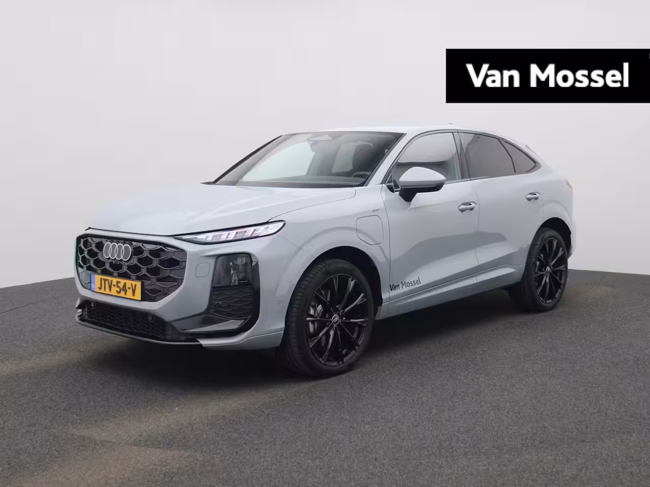 Audi Q3 Sportback 1.5 e-hybrid S edition 272 PK l Demo l Adaptive cruise control l Camera l Stoelverwarming