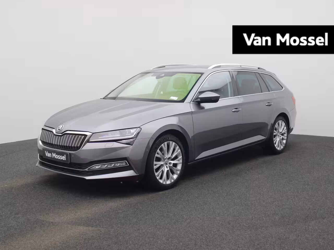 Skoda Superb Combi 1.4 TSI iV Business Edition Plus | NAVIGATIE | STOELVERWARMING | STUURVERWARMING | ACHTERU