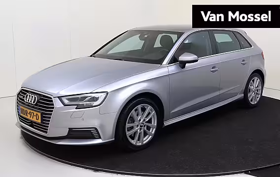 Audi A3 Sportback 40 e-tron Advance Sport | Navigatie | Parkeersensoren |