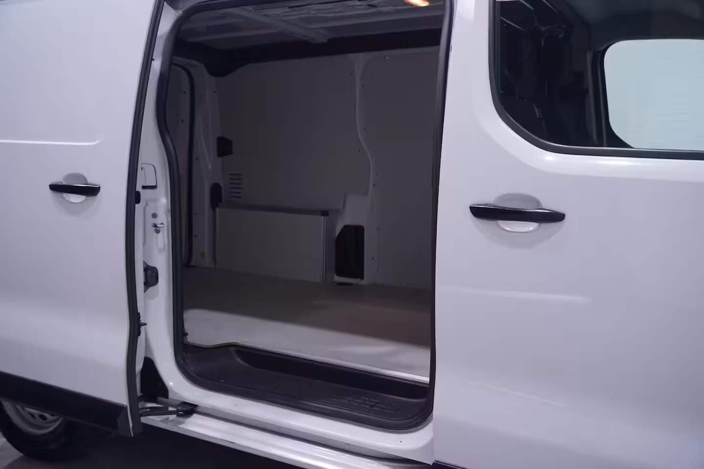 Fiat Scudo 2.0 MultiJet 145 pk L2H1 Airco, Apple Carplay Cruise Control, Laadruimte Pakket, PDC achte