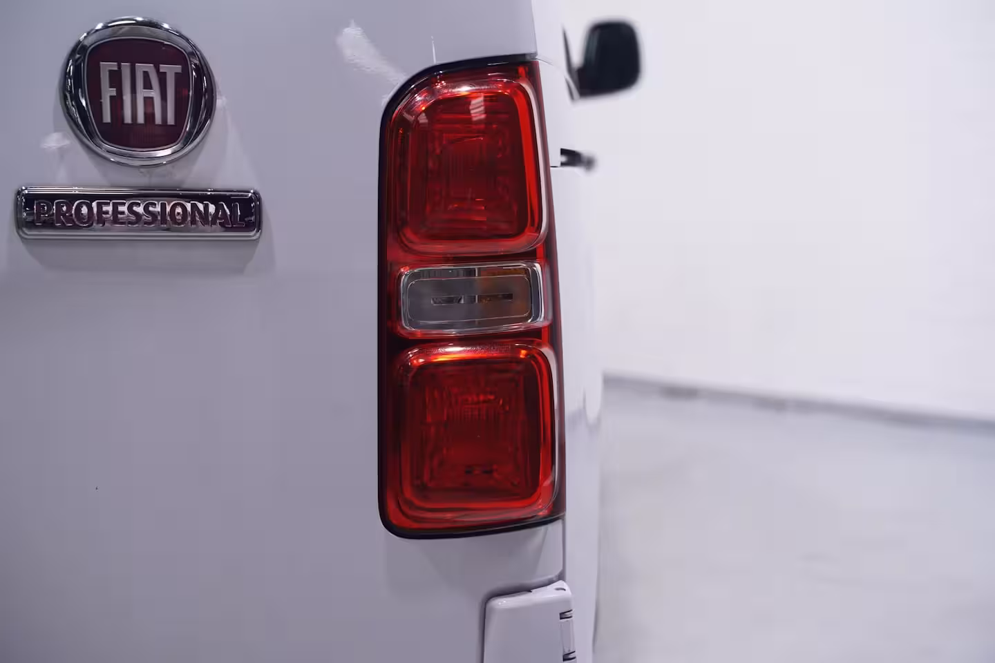 Fiat Scudo 2.0 MultiJet 145 pk L2H1 Airco, Apple Carplay Cruise Control, Laadruimte Pakket, PDC achte
