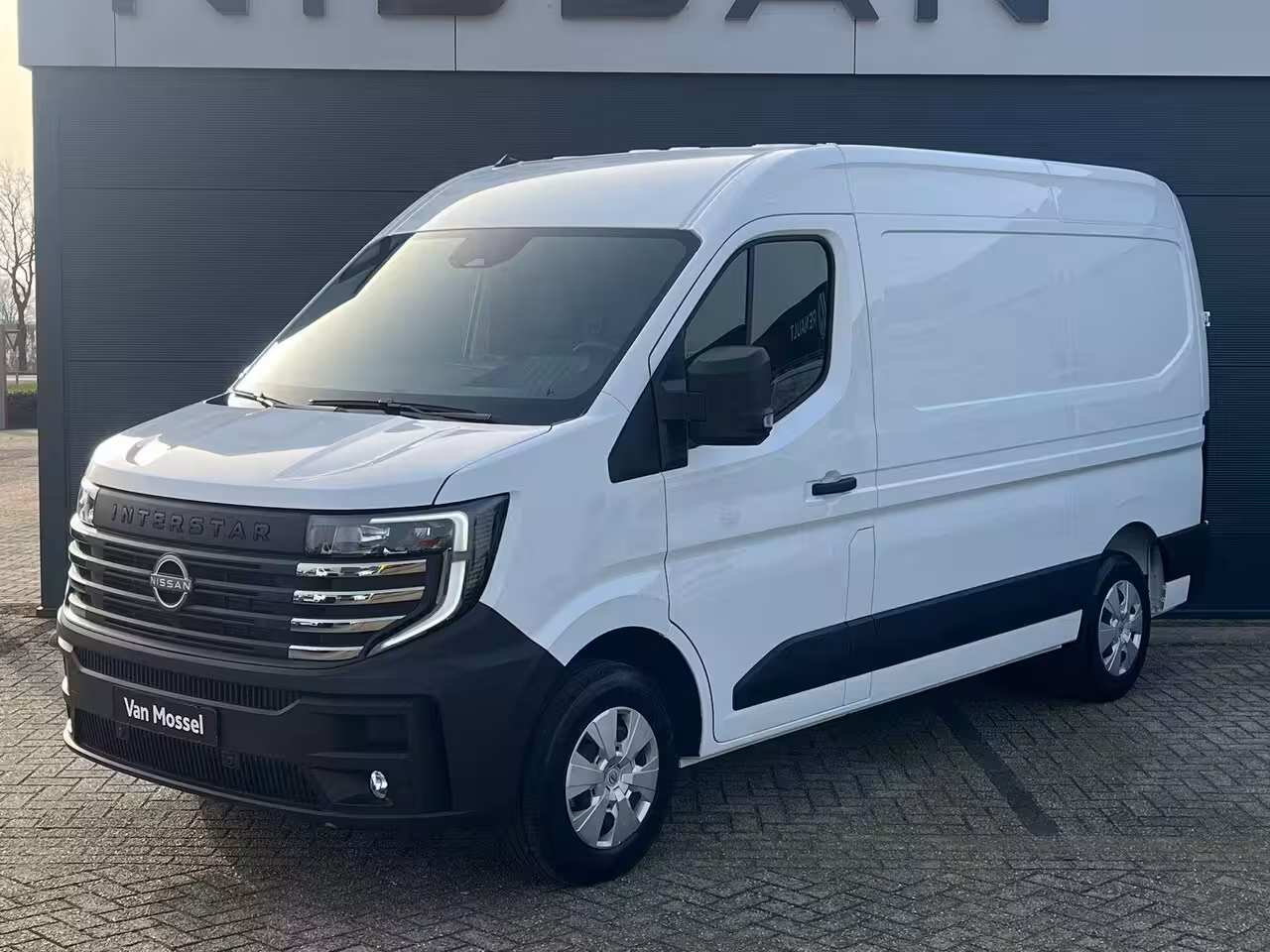 Nissan Interstar-e L2H2 Tekna 87 kWh 140PK | 1, 9% Rente financiallease | 2000kg trekgewicht | 410km WLTP-act