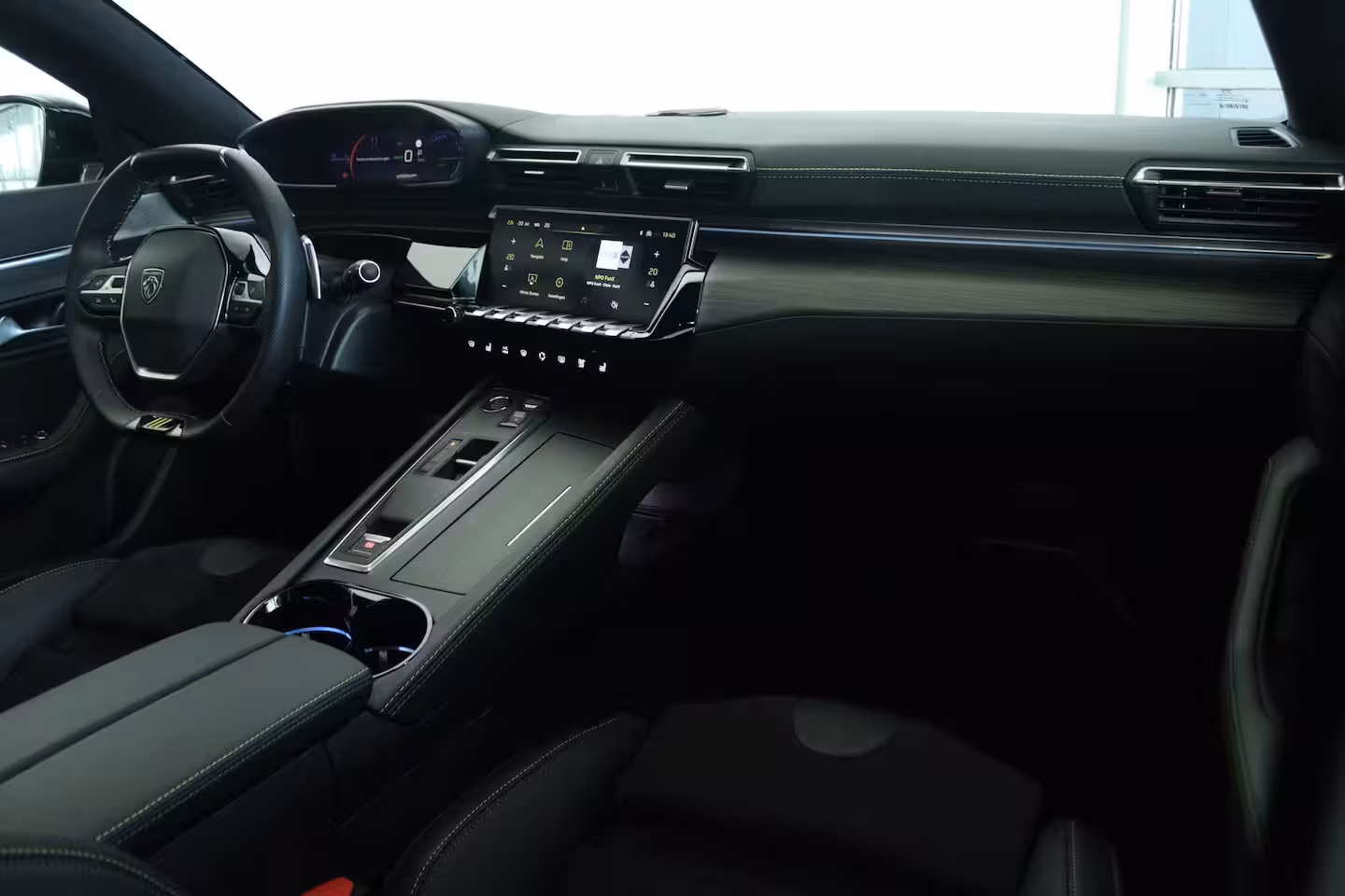 Peugeot 508 SW 1.6 HYbrid PSE 360PK | Schuifdak | Nightvision | Focal | 360 Camera | Massage | MATRIX | A