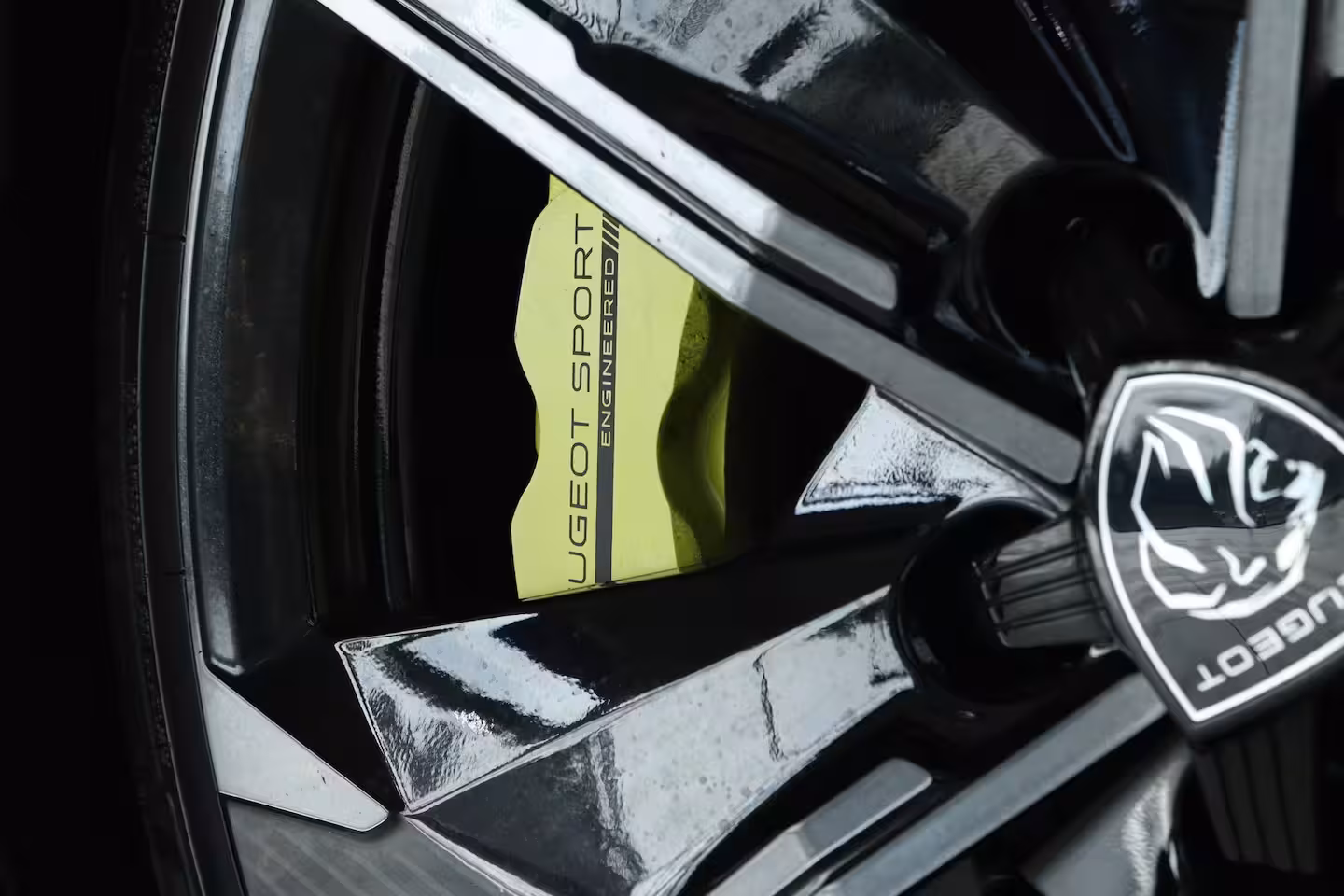 Peugeot 508 SW 1.6 HYbrid PSE 360PK | Schuifdak | Nightvision | Focal | 360 Camera | Massage | MATRIX | A