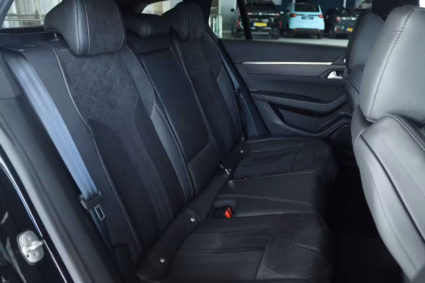 Peugeot 508 SW 1.6 HYbrid PSE 360PK | Schuifdak | Nightvision | Focal | 360 Camera | Massage | MATRIX | A