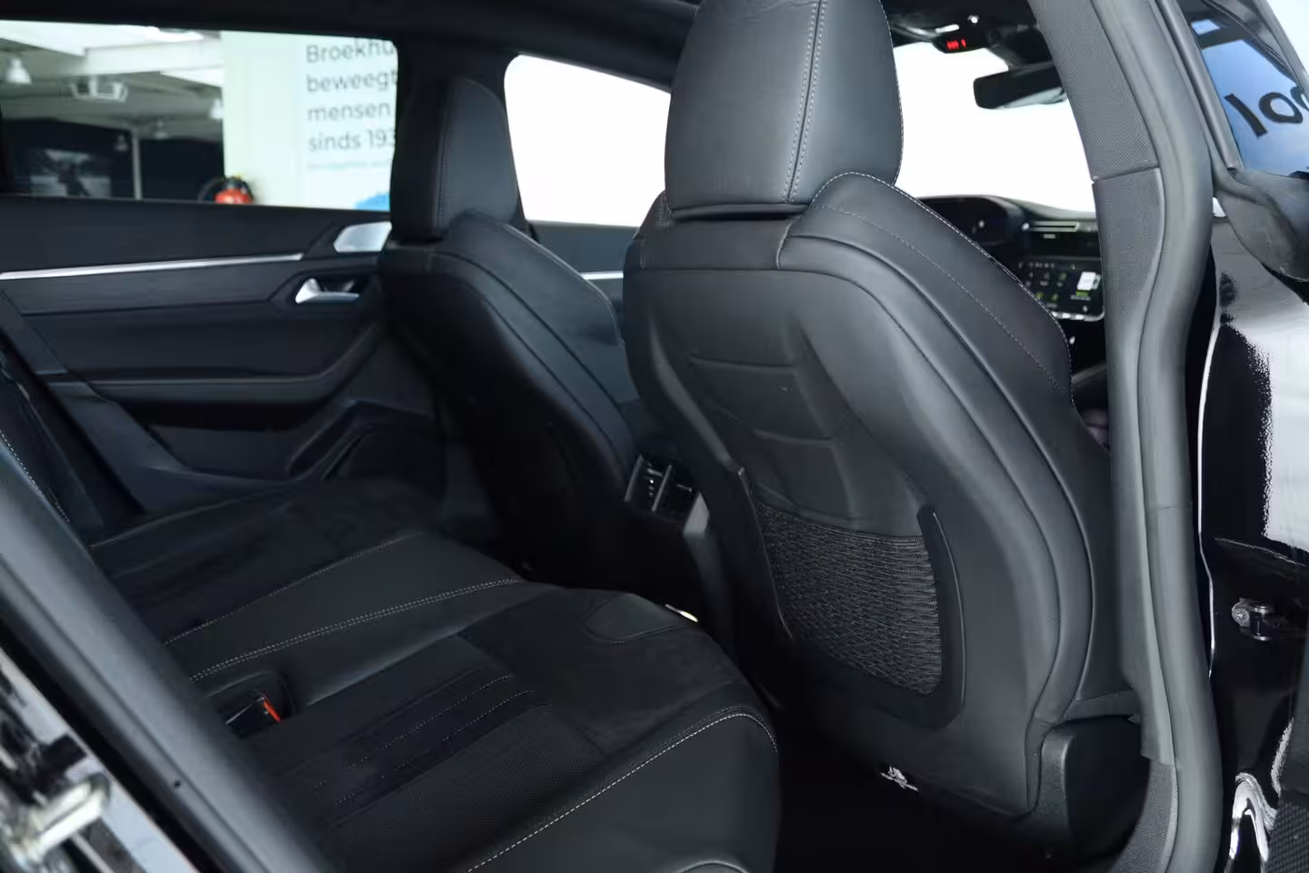 Peugeot 508 SW 1.6 HYbrid PSE 360PK | Schuifdak | Nightvision | Focal | 360 Camera | Massage | MATRIX | A