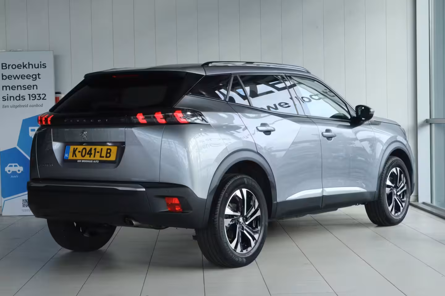 Peugeot 2008 1.2 Turbo Allure | Cruise Control | Camera | Navi | Keyless | LED | Carplay | Climate | i