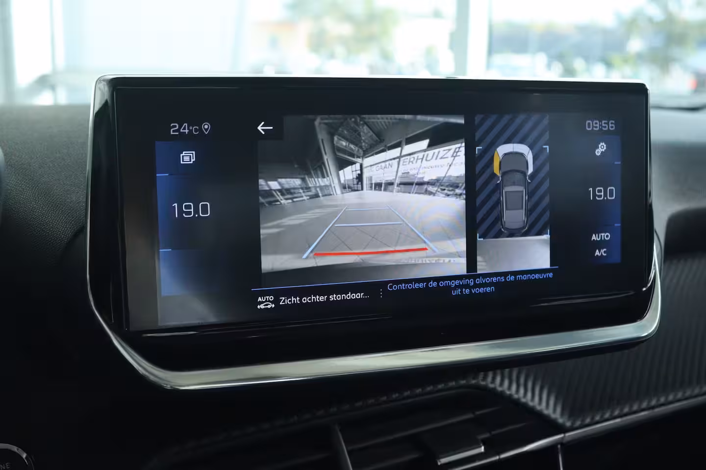 Peugeot 2008 1.2 Turbo Allure | Cruise Control | Camera | Navi | Keyless | LED | Carplay | Climate | i