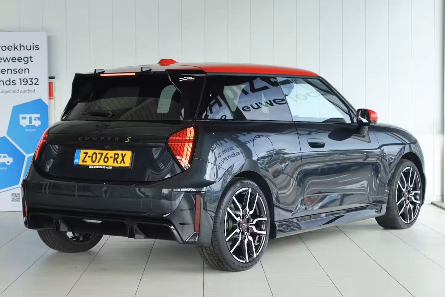 Mini Electric 3-Deurs Cooper SE John Cooper Works XL 54.2 kWh 371KM Range | SOH 96% | Adapt. Cruise | St