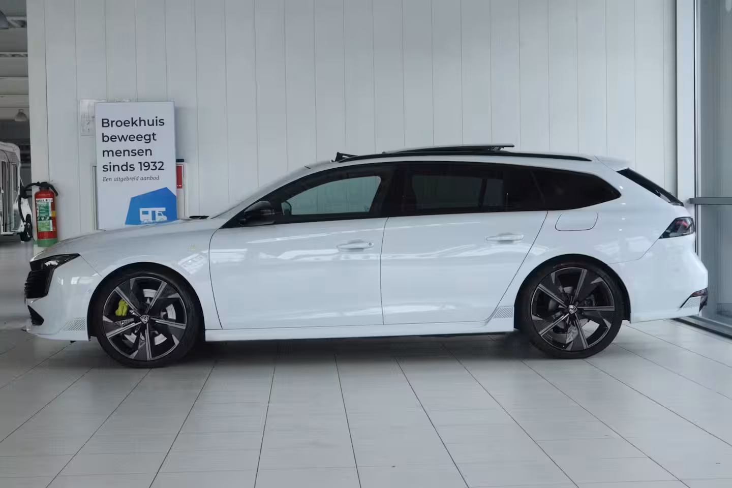 Peugeot 508 SW 1.6 HYbrid PSE 360PK | SoH 99% | Trekhaak | Schuifdak | Nightvision | Focal | 360 Camera |