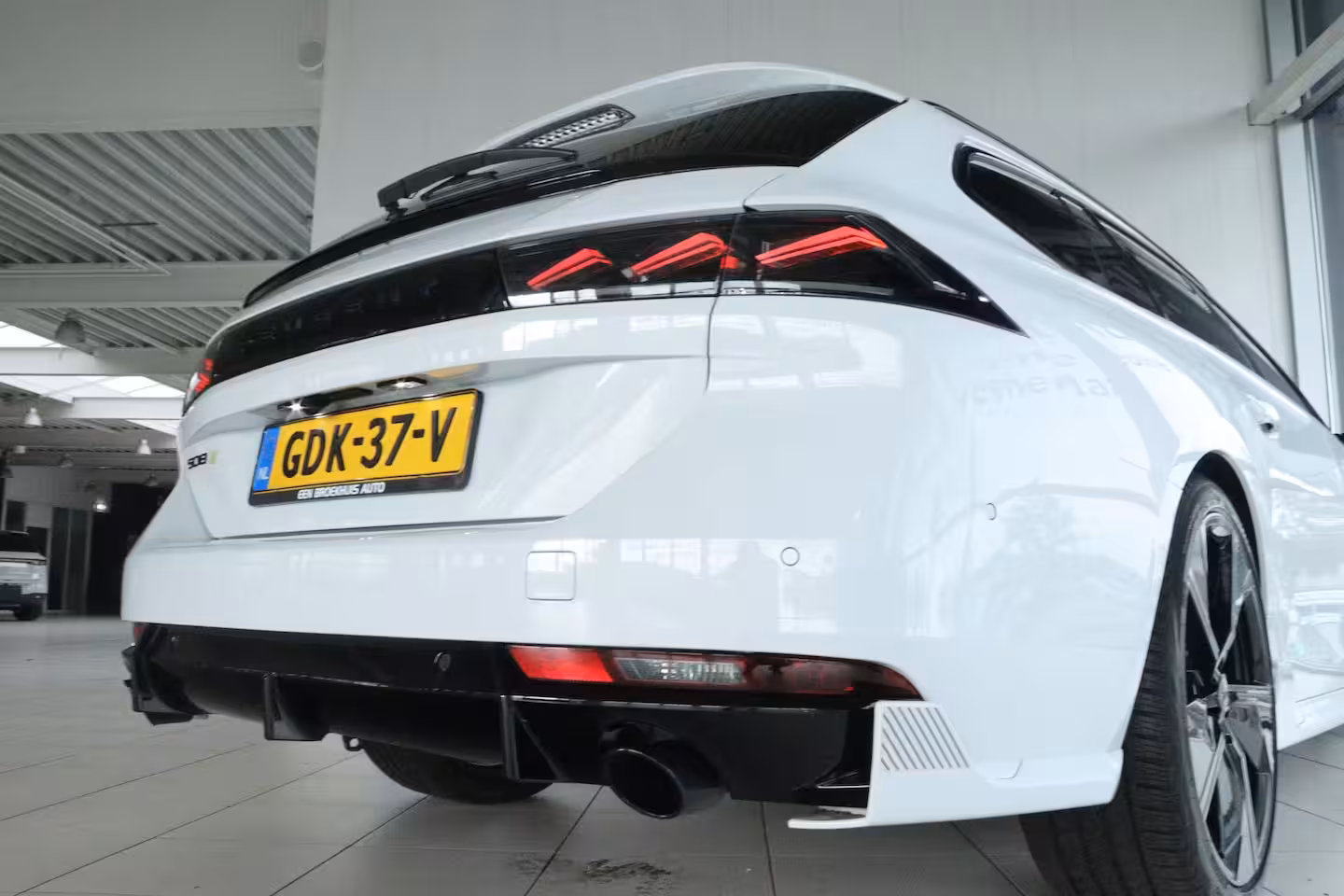 Peugeot 508 SW 1.6 HYbrid PSE 360PK | SoH 99% | Trekhaak | Schuifdak | Nightvision | Focal | 360 Camera |