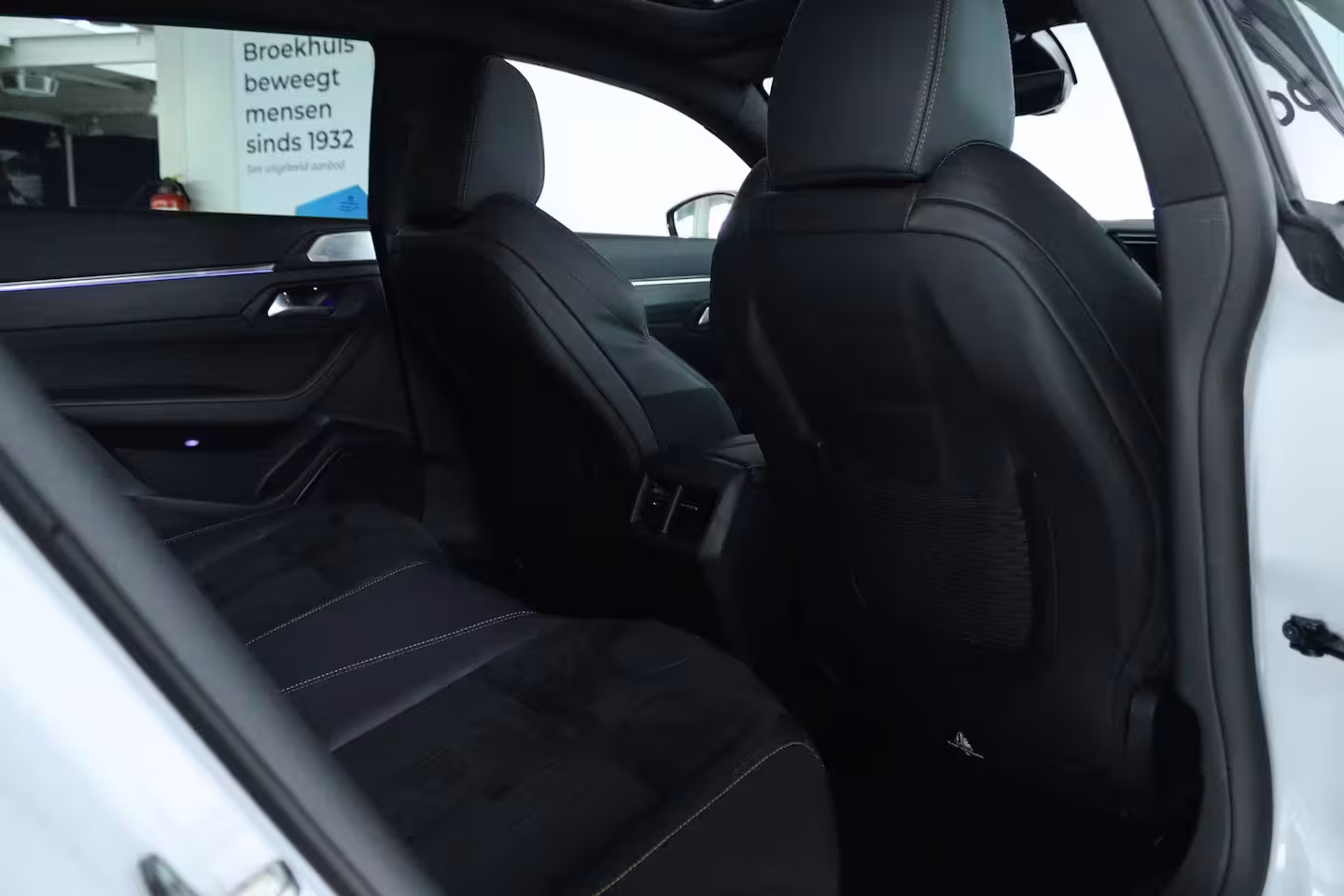 Peugeot 508 SW 1.6 HYbrid PSE 360PK | SoH 99% | Trekhaak | Schuifdak | Nightvision | Focal | 360 Camera |