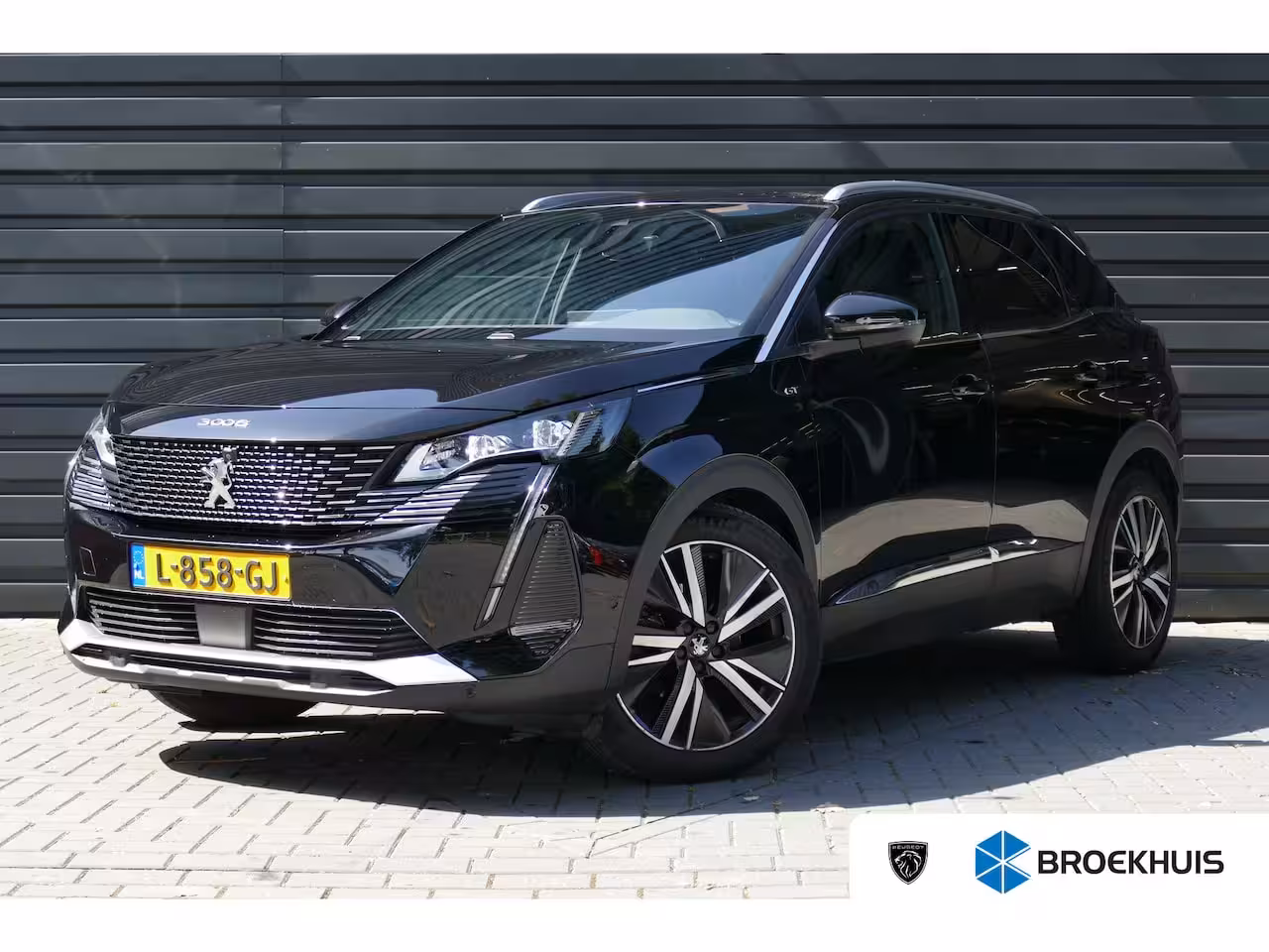 Peugeot 3008 1.2 PURETECH 130PK GT PACK AUTOMAAT / ALCANTARA / CAMERA V+A / TREKHAAK /19"LMV / KEYLESS