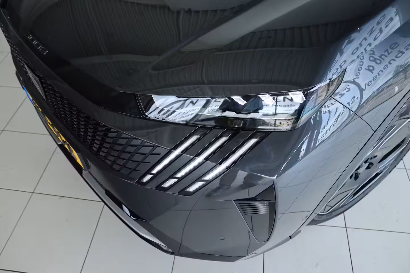 Peugeot e-3008 73 kWh DUAL MOTOR 325PK Launch Edition DEMO-DEAL | Adapt. Cruise | Focal Audio | Massage |