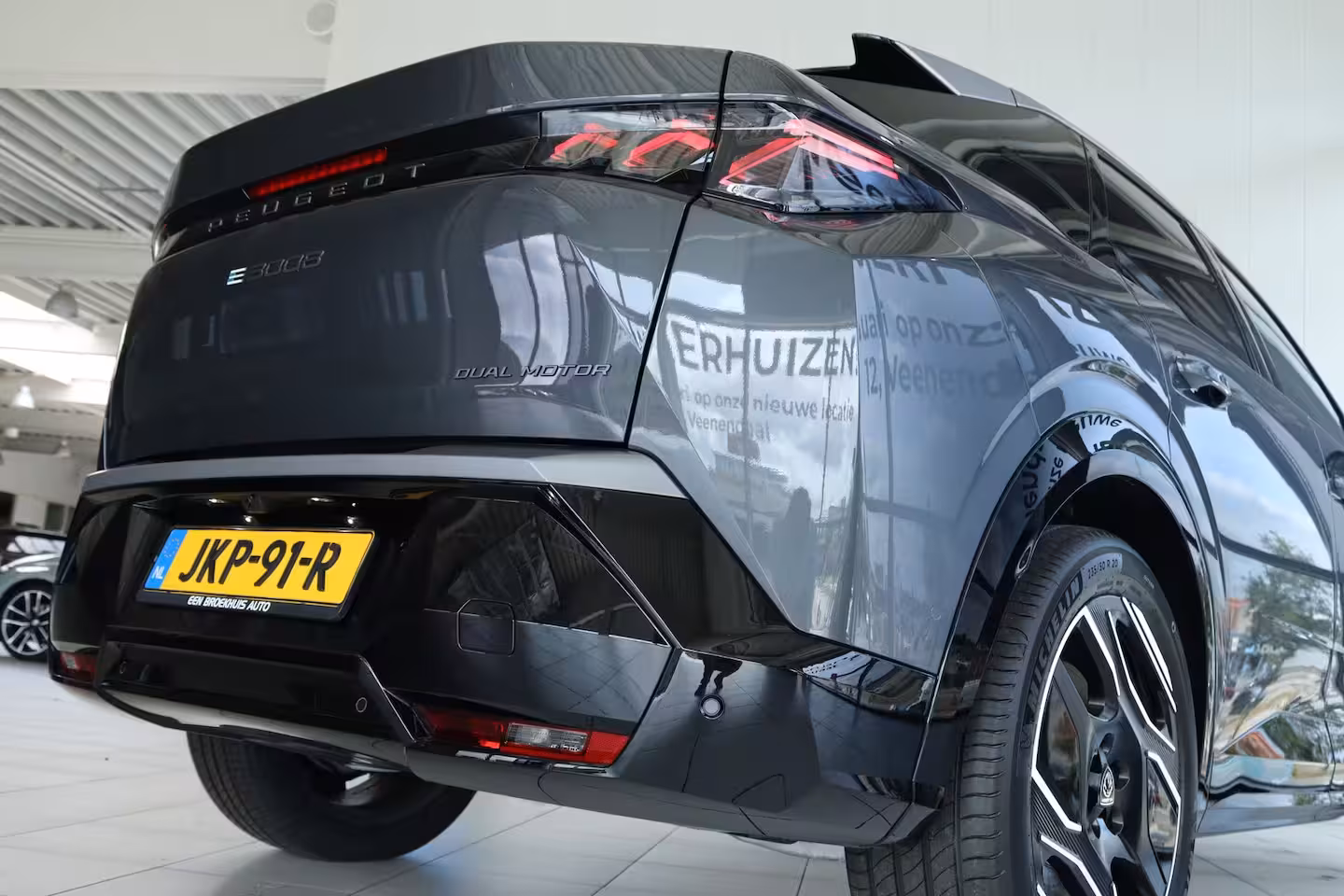 Peugeot e-3008 73 kWh DUAL MOTOR 325PK Launch Edition DEMO-DEAL | Adapt. Cruise | Focal Audio | Massage |