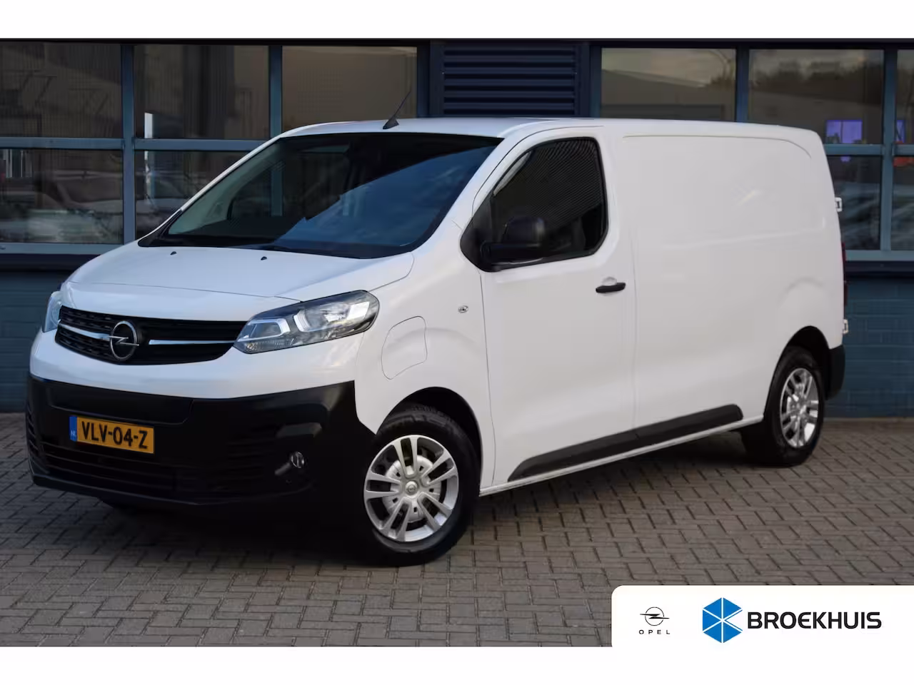 Opel Vivaro-e L2 50 kWh | CAMERA | NAVI | BETIMMERING | APPLE CARPLAY/ANDROID AUTO | SENSOREN VOOR/ACHTE
