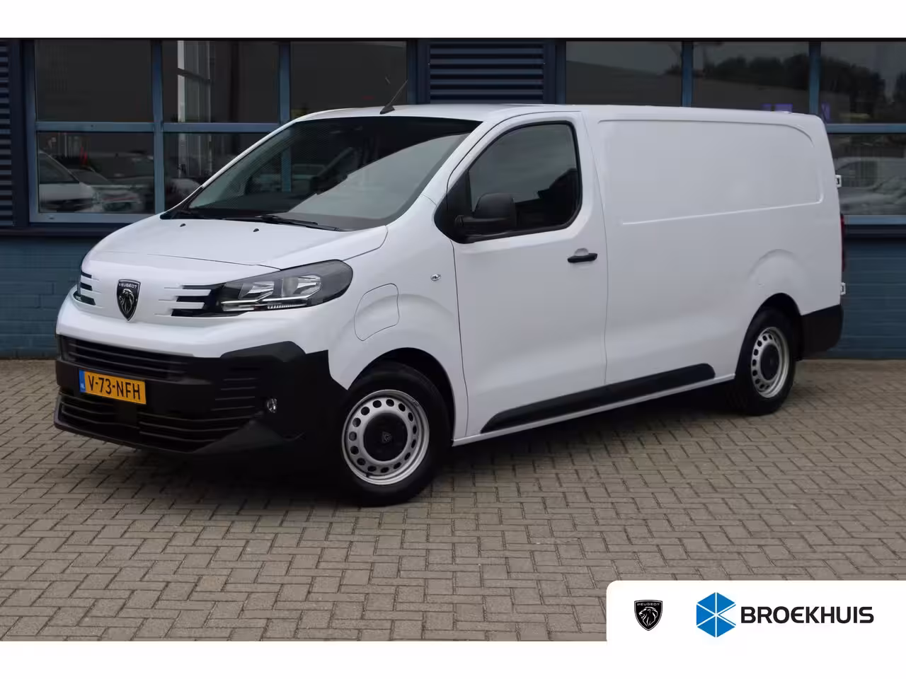 Peugeot e-Expert L3 75 kWh | TOT 8 JAAR GARANTIE | CAMERA | NAVI | BETIMMERING | DRAADLOOS CARPLAY | COMFOR