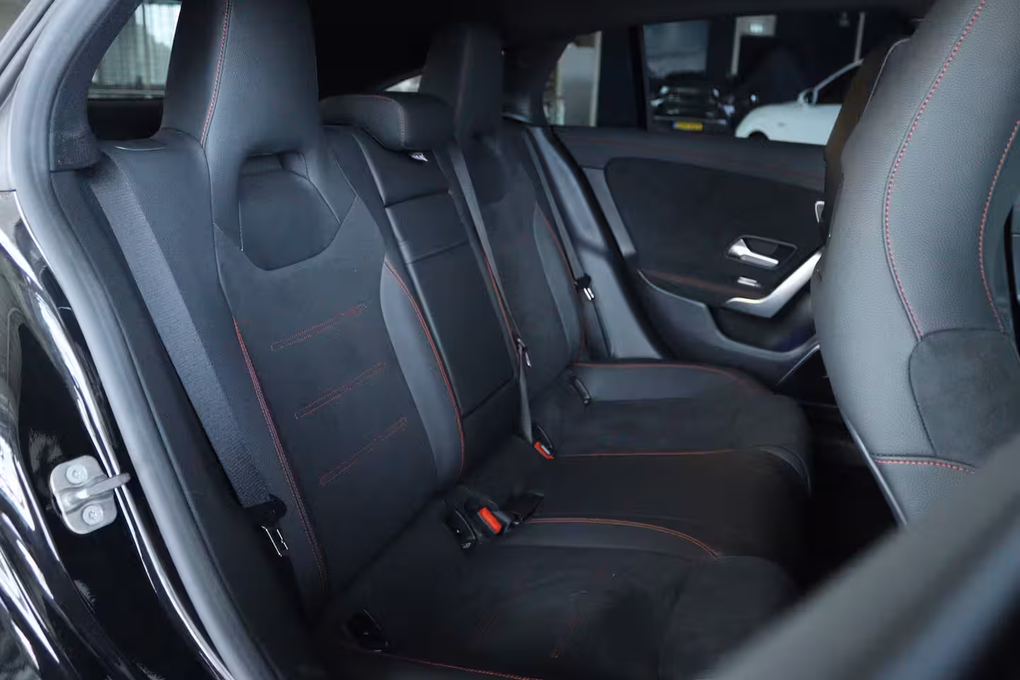 Mercedes-Benz CLA-klasse Shooting Brake 200 AMG Line | Adapt. Cruise | Burmester Surround | Head-up | 360 Camera | Memory | Schuif