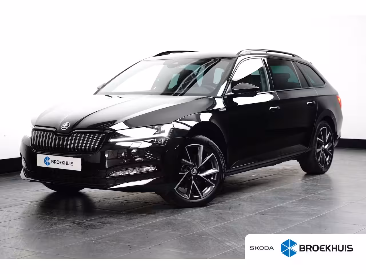 Skoda Superb Combi 1.4 TSI 218PK DSG-6 Sportline iV | CAMERA | FULL LED | STUUR + STOELVERW. | 18 INCH | APP