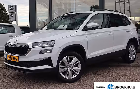 Skoda Karoq 1.5 TSI ACT Business Edition 150PK TREKHAAK | Achteruitrijcamera | Apple Carplay/Android A