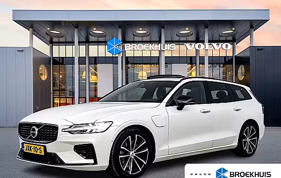 Volvo V60 T8 Recharge Plus Dark | 18" Allseason | Trekhaak | Panoramadak | Head-Up | 360 Camera | El