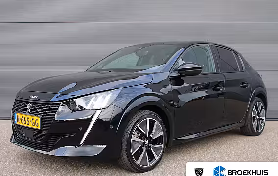 Peugeot e-208 EV GT Pack 50 kWh | Fase 3 laden | SOH 89, 5% | Panoramadak | Navigatie | Camera | Stoelve