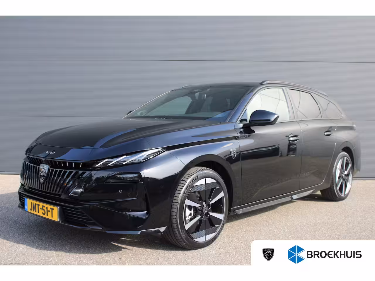 Peugeot e-308 SW GT 54 kWh | SOH 98% | Fase 3 laden | Nieuw model | 6.500km | Warmtepomp | Luxe stoelen | A