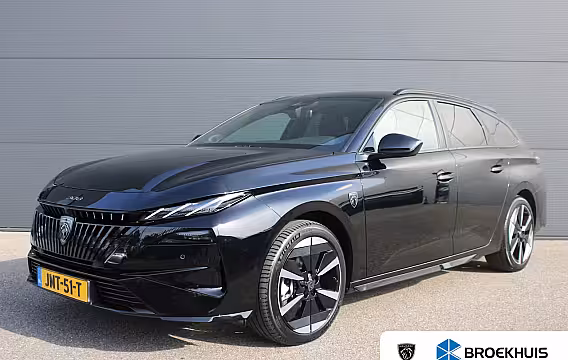 Peugeot e-308 SW GT 54 kWh | SOH 98% | Fase 3 laden | Nieuw model | 6.500km | Warmtepomp | Luxe stoelen | A