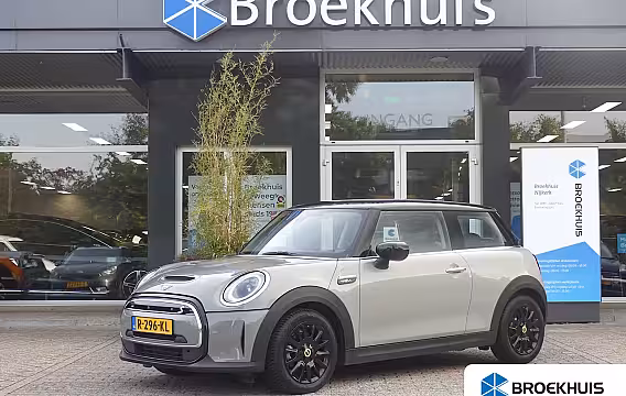 Mini Electric Yours 33 kWh | SOH 96% | STOELVERWARMING | PARKEERSENSOREN | NAVI | APPLE CARPLAY / ANDROI
