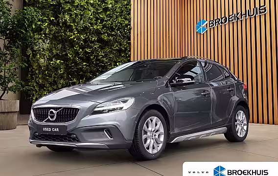 Volvo V40 Cross Country 1.5 T3 Polar+ Luxury | Panoramadak | Trekhaak | Camera | Keyless | Stoelverwarming |