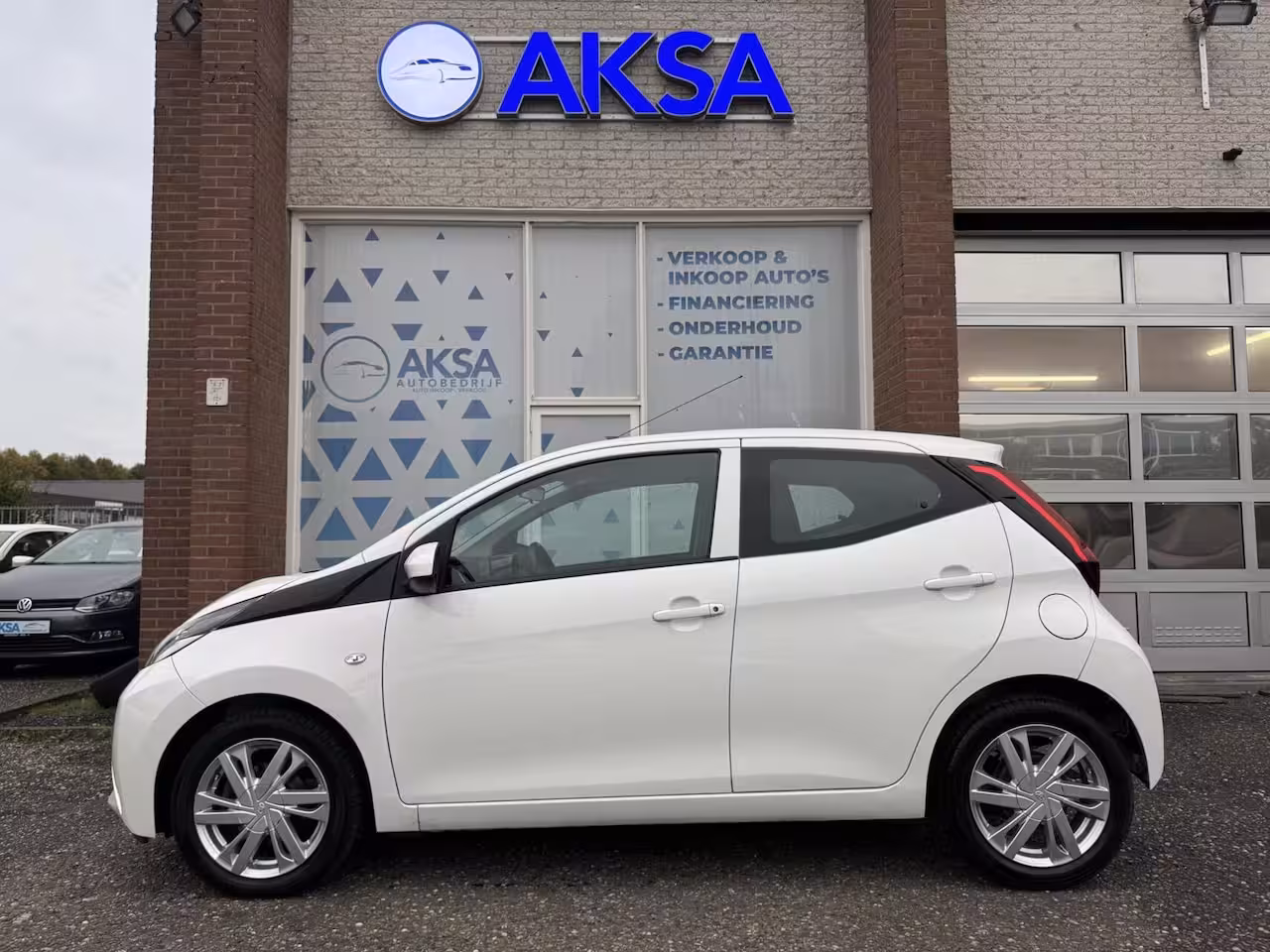 Toyota Aygo 1.0 VVT-i x-play Automaat Camera Stoelverwarming CarplayGarantie