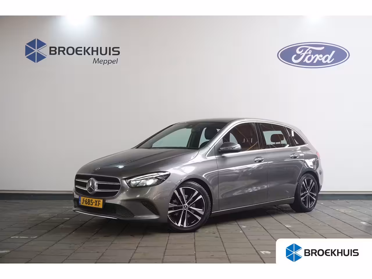 Mercedes-Benz B-klasse 180 Premium | Stoelverwarming | Half Leder | Sportstoelen | Camera