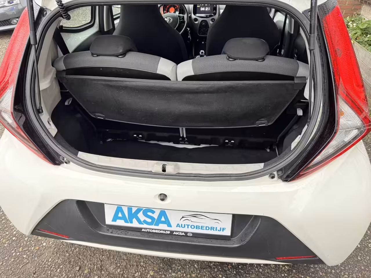 Toyota Aygo 1.0 VVT-i x-play Automaat Camera Stoelverwarming CarplayGarantie
