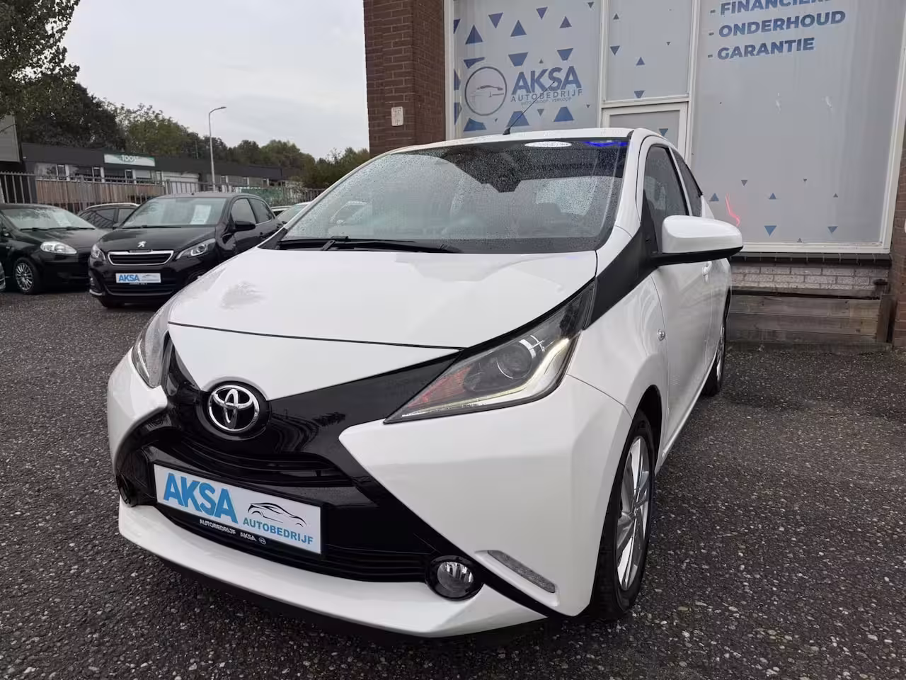 Toyota Aygo 1.0 VVT-i x-play Automaat Camera Stoelverwarming CarplayGarantie