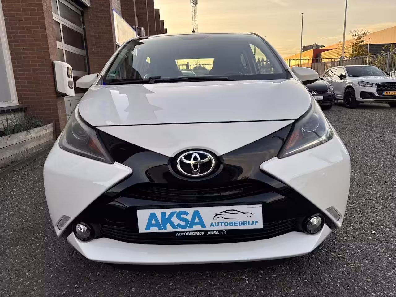 Toyota Aygo 1.0 VVT-i x-play Automaat Camera CarPlay Gratis garantie