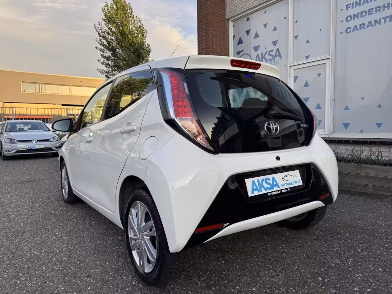 Toyota Aygo 1.0 VVT-i x-play Automaat Camera CarPlay Gratis garantie