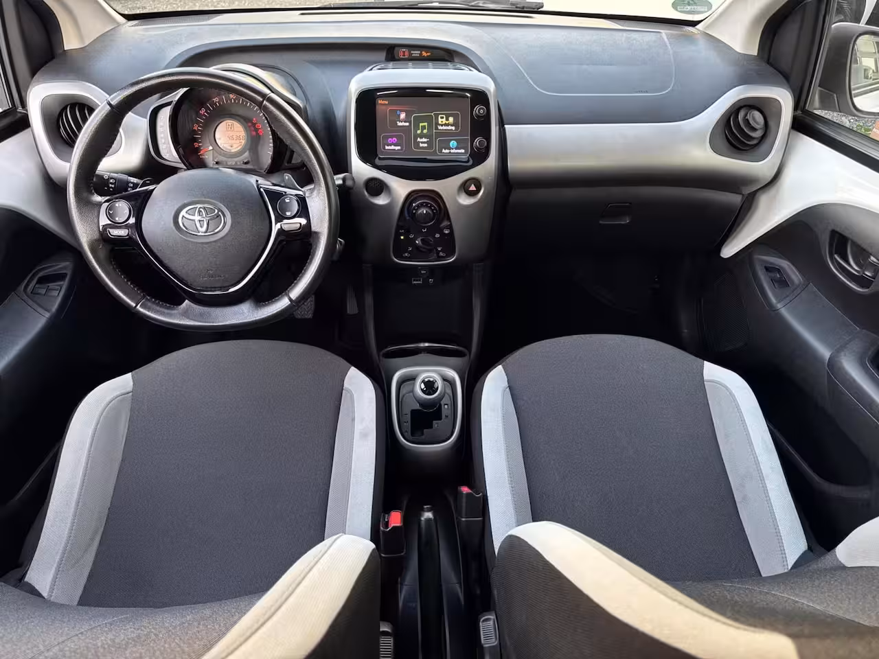 Toyota Aygo 1.0 VVT-i x-play Automaat Camera CarPlay Gratis garantie