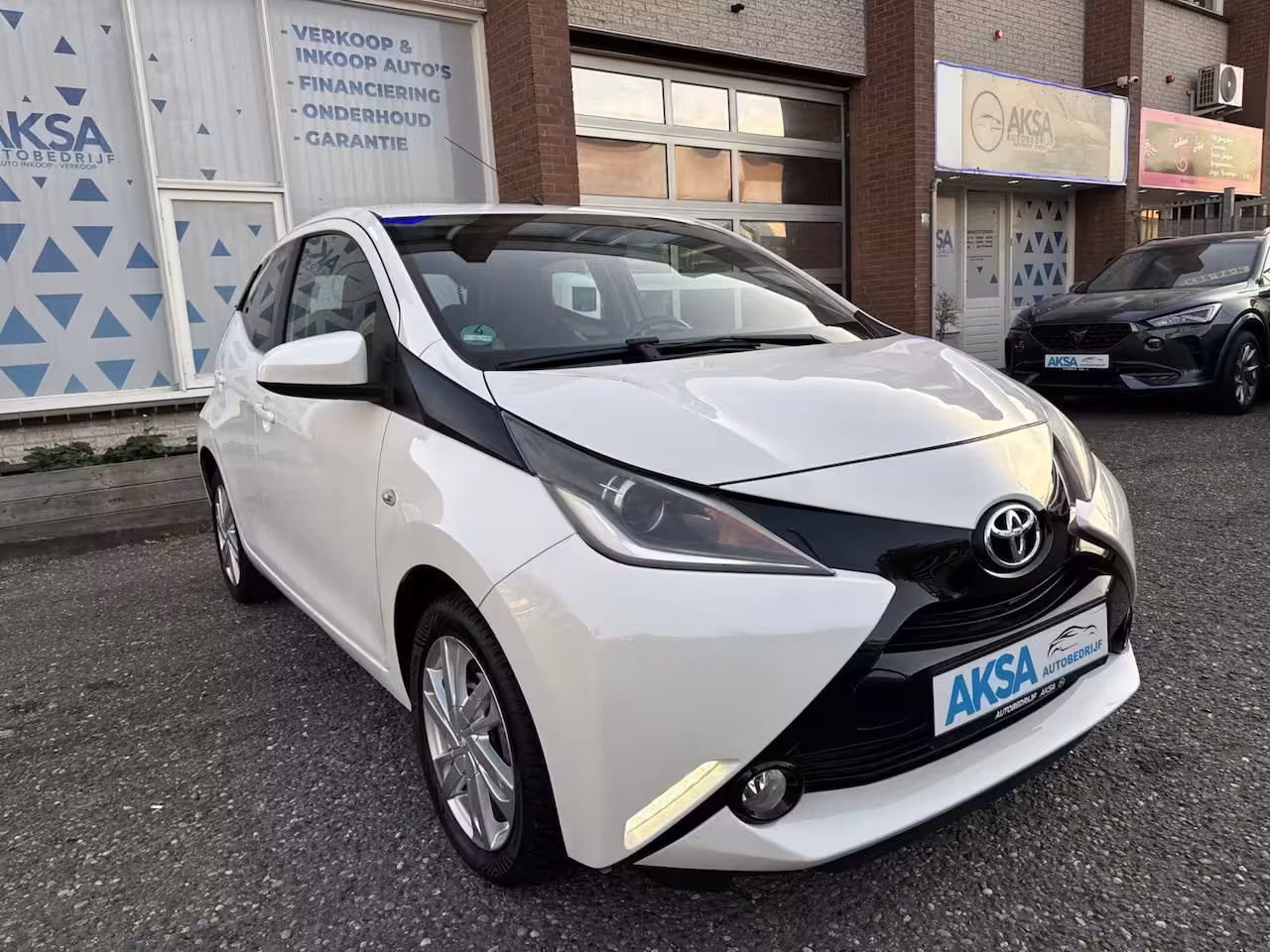 Toyota Aygo 1.0 VVT-i x-play Automaat Camera CarPlay Gratis garantie